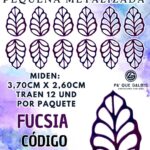 HOJAS PEQUEÑAS ONDULADA FUCSIA METALIZADAS 1 PAQUETE CONTIENE 12 UND CÓDIGO HOJASONM-01